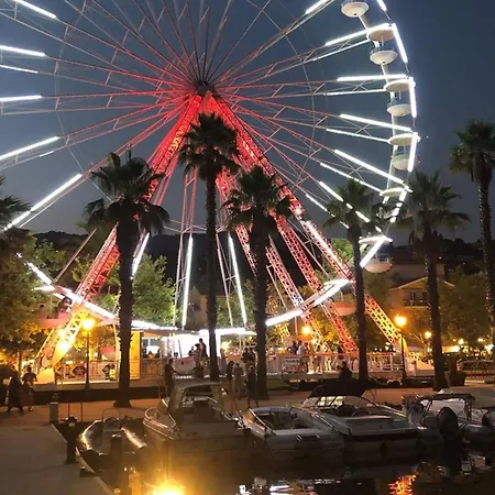 Spacieux Appt 3 Pieces Avec Terrasse Et Parking Au Lavandou - Fr-1-251-331 Апартаменты *